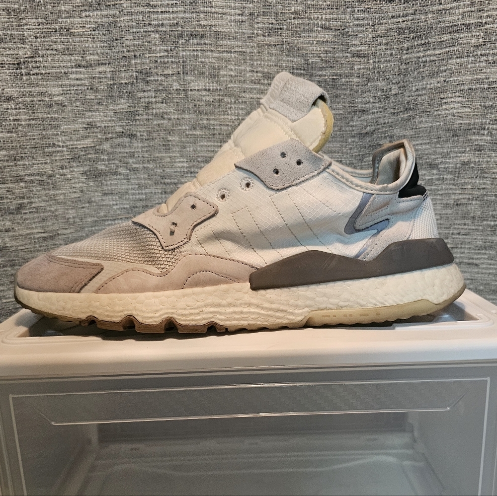 Adidas boost nite jogger,size 12,cream white  black,men